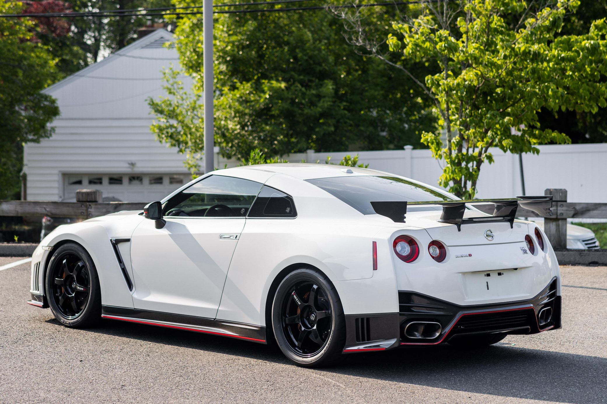 2015 Nissan GT-R NISMO - Image 45