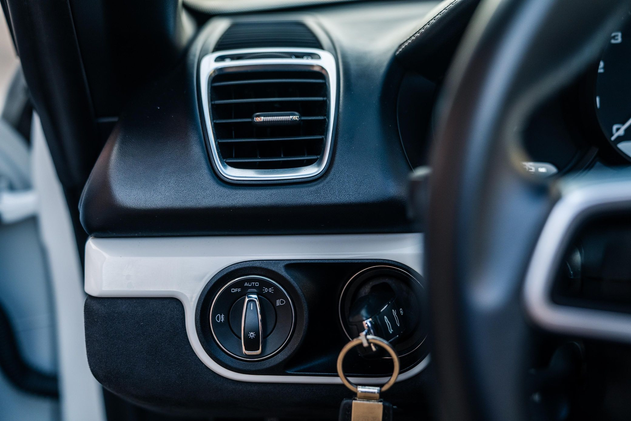 2016 Porsche Boxster Spyder - Image 9