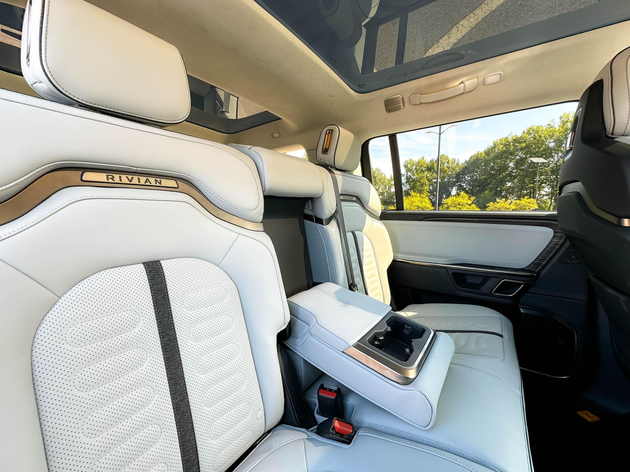 2023 Rivian R1S Adventure Edition - Image 66