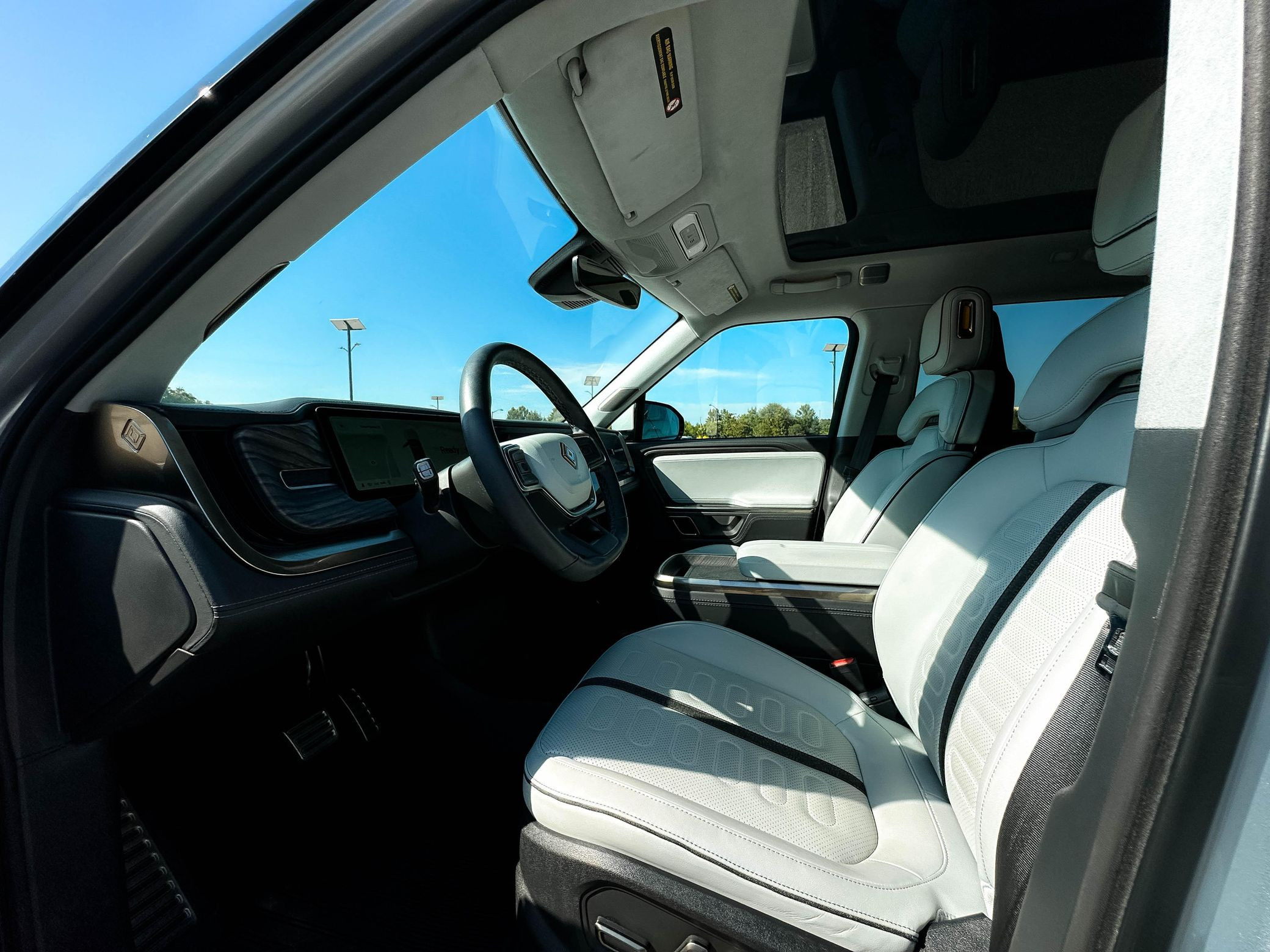 2023 Rivian R1S Adventure Edition - Image 68