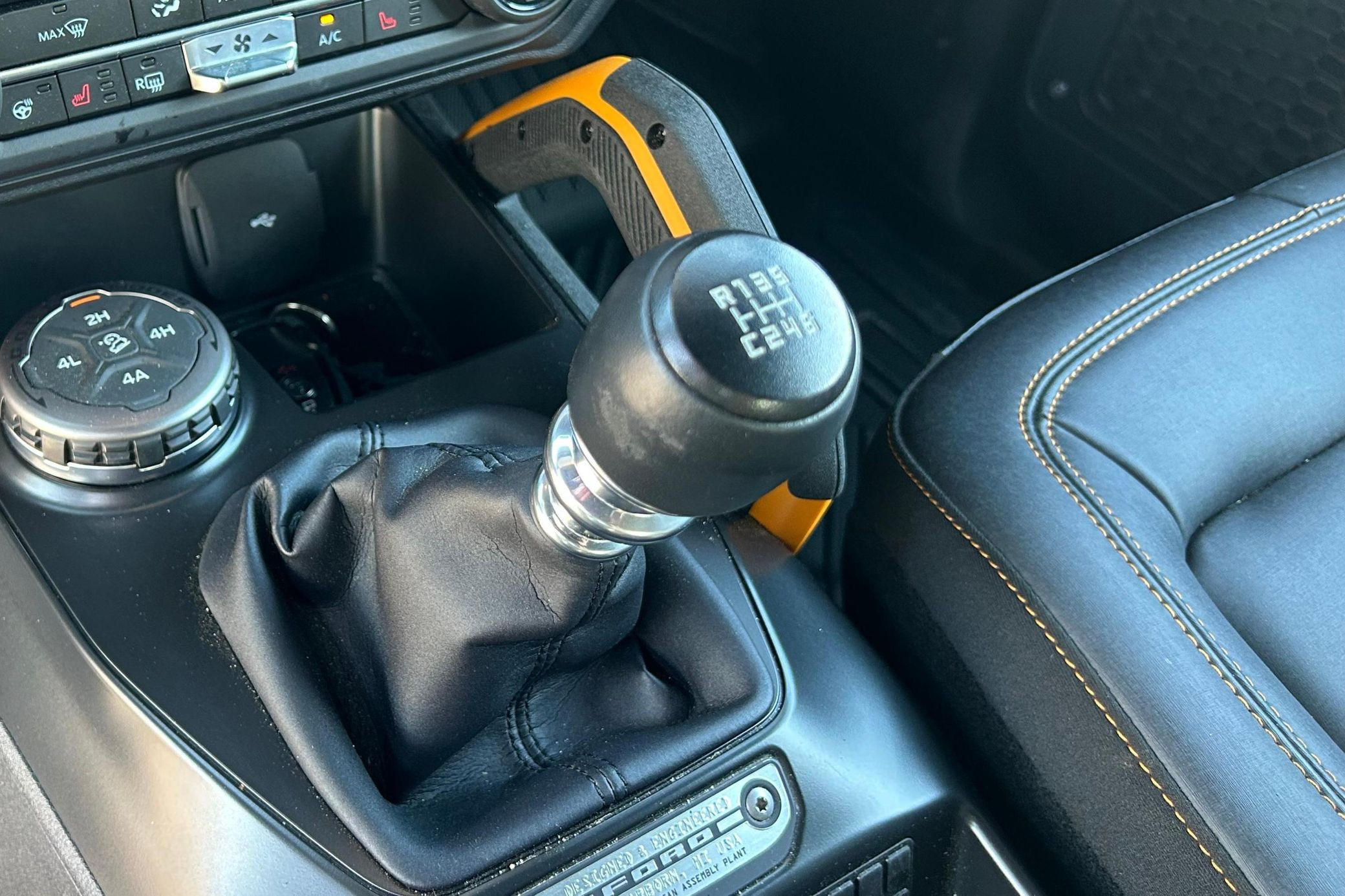 2024 Ford Bronco Badlands - Image 5