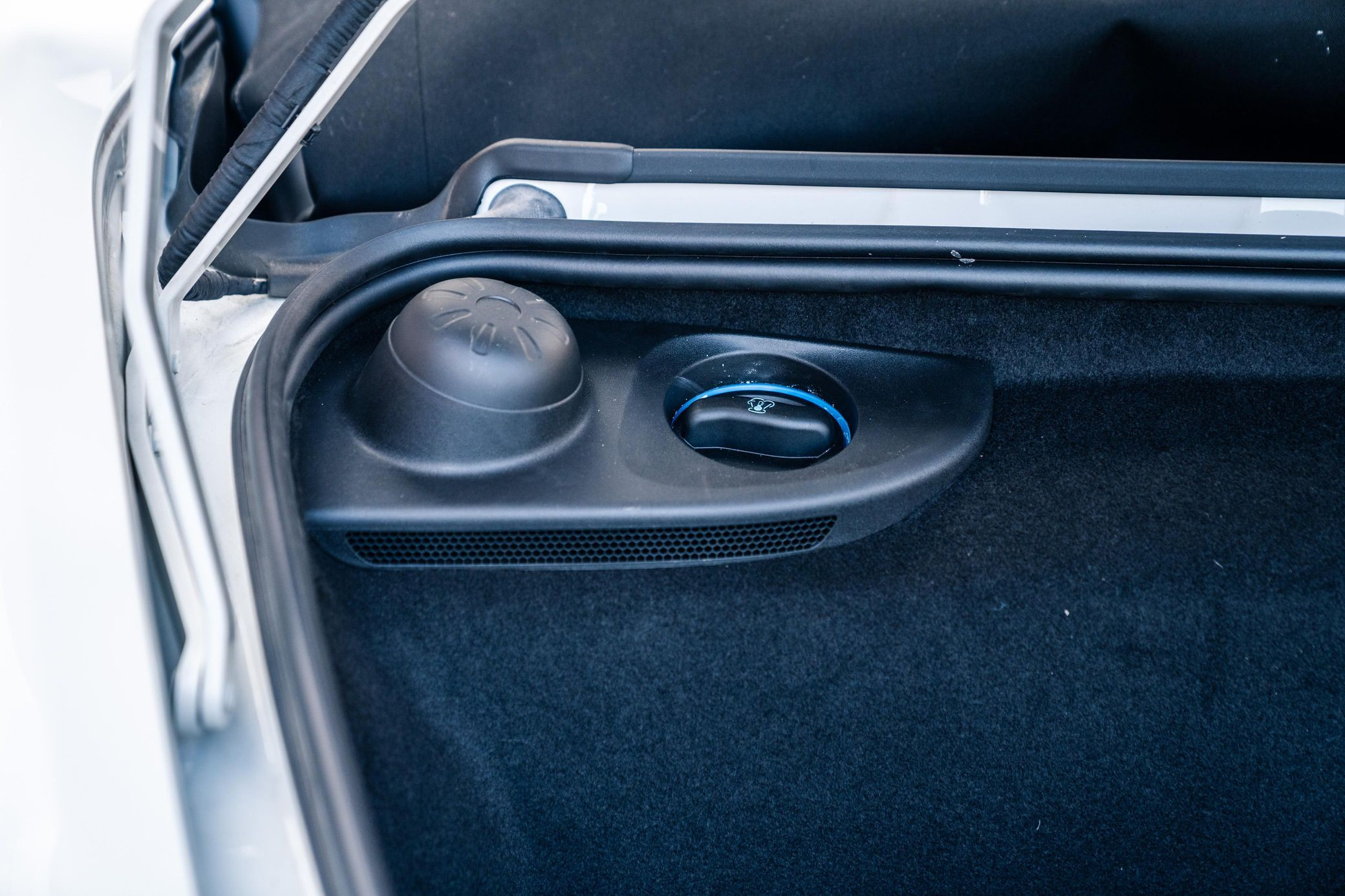 2016 Porsche Boxster Spyder - Image 17