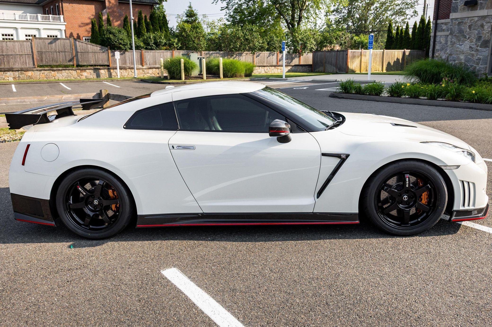 2015 Nissan GT-R NISMO - Image 54