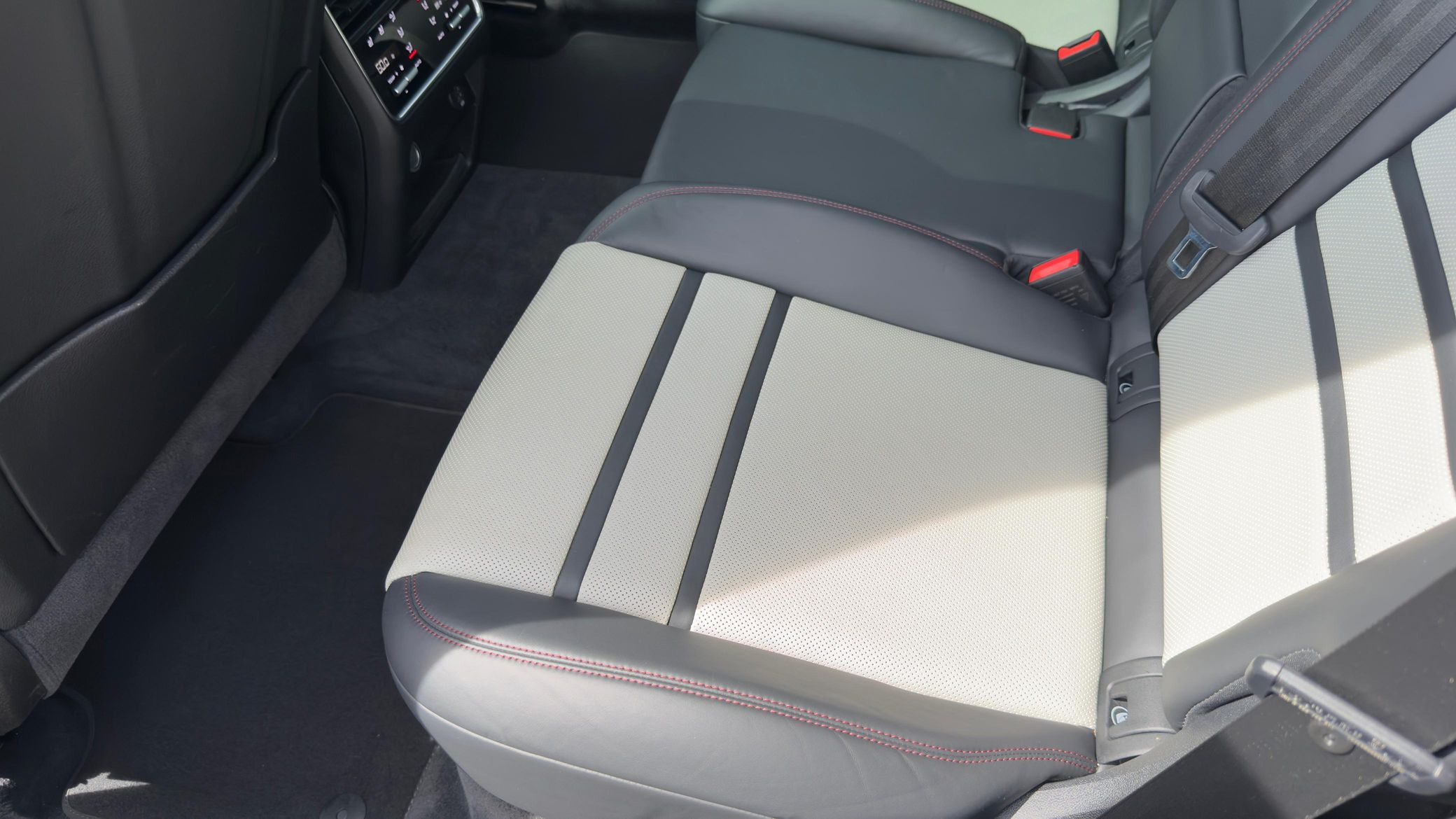 2019 Porsche Cayenne Turbo - Image 72