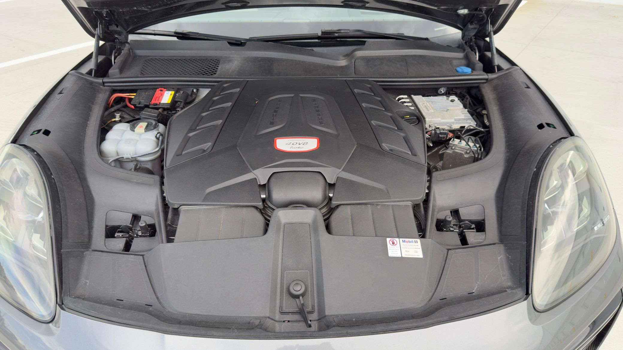 2019 Porsche Cayenne Turbo - Image 73