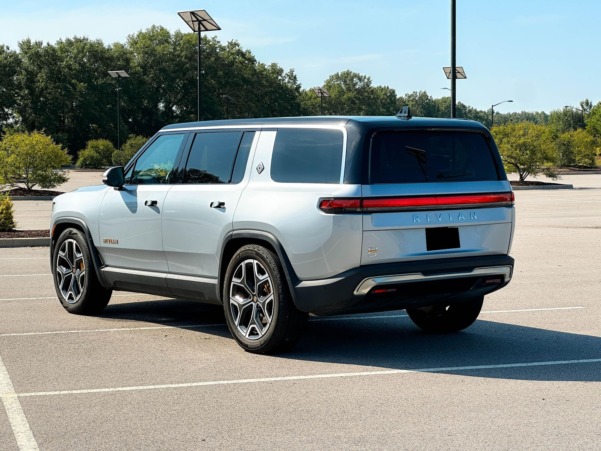 2023 Rivian R1S Adventure Edition - Image 76