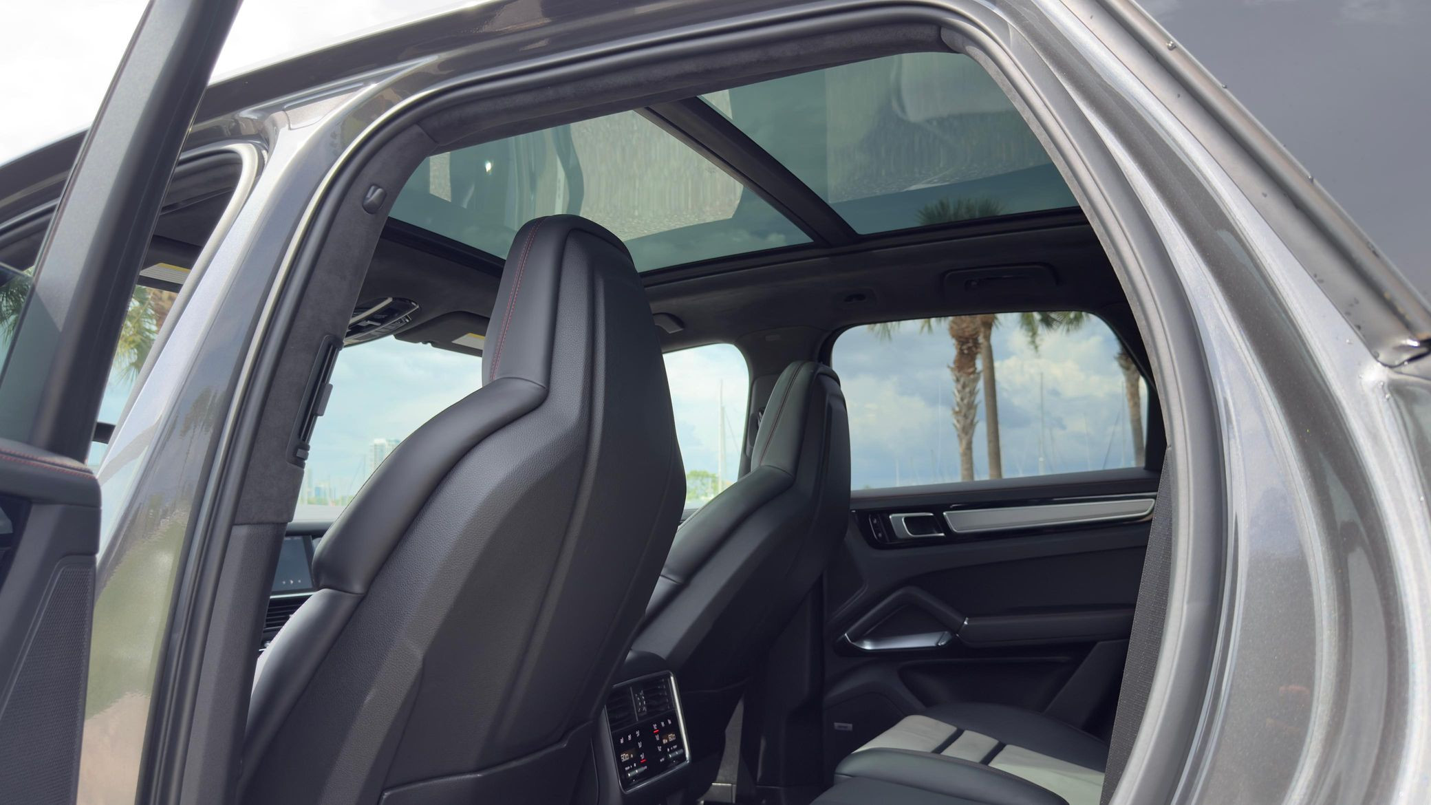 2019 Porsche Cayenne Turbo - Image 76