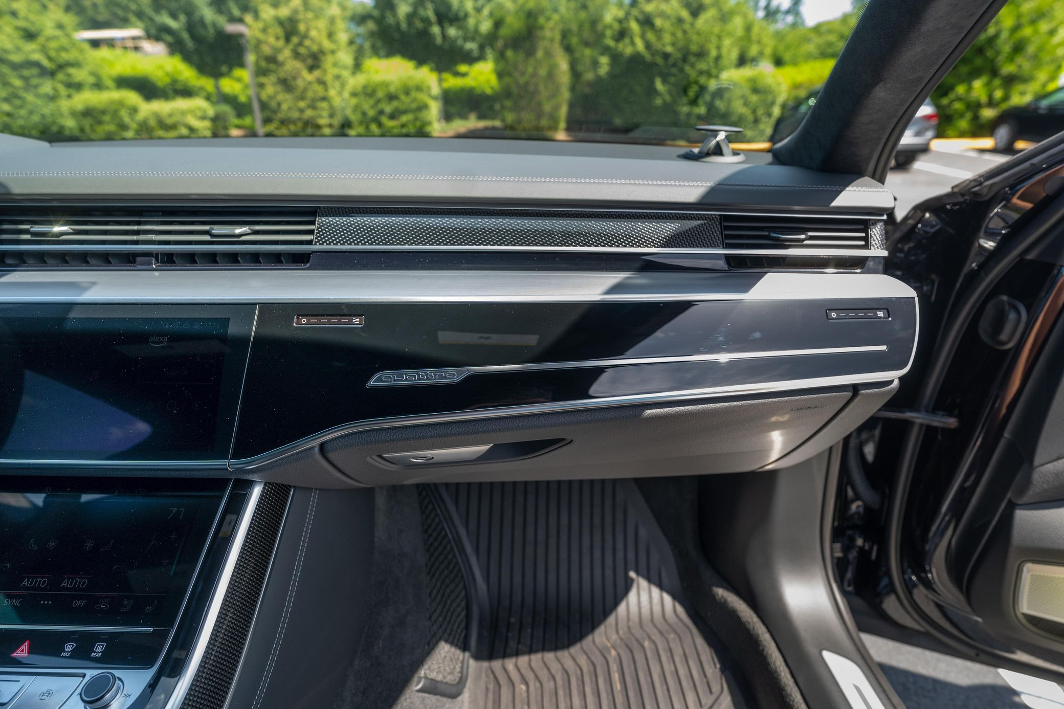 2025 Audi S8 - Image 68