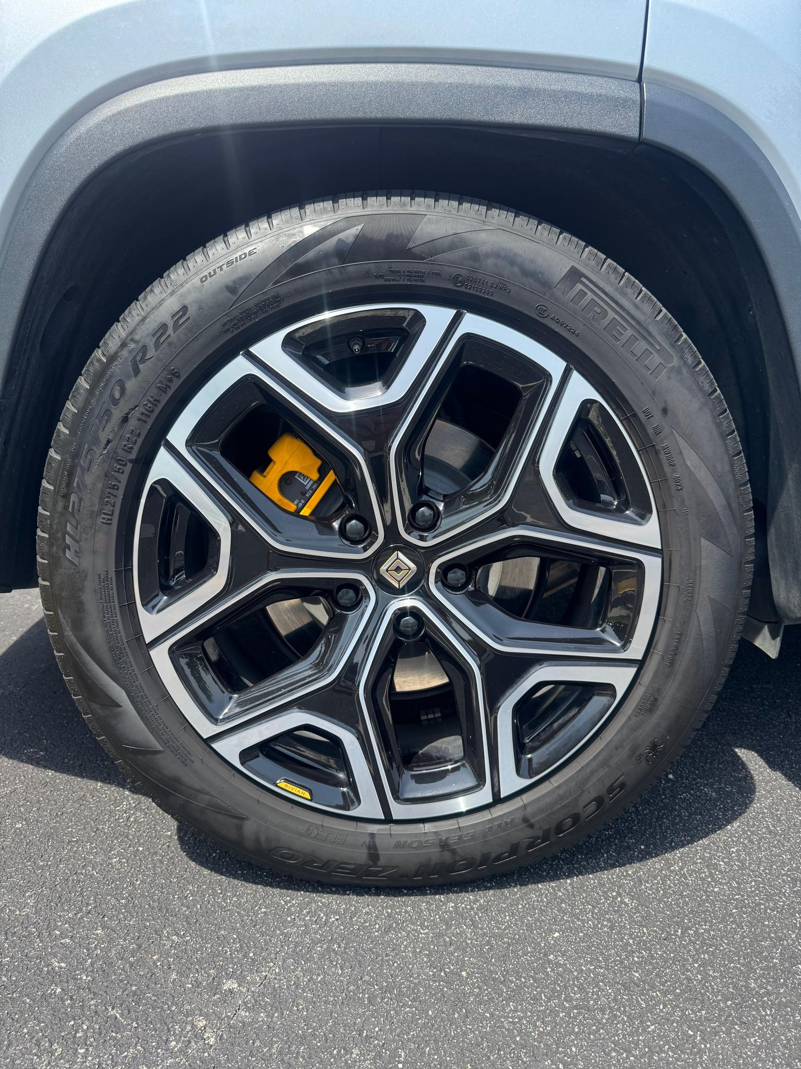 2023 Rivian R1S Adventure Edition - Image 80