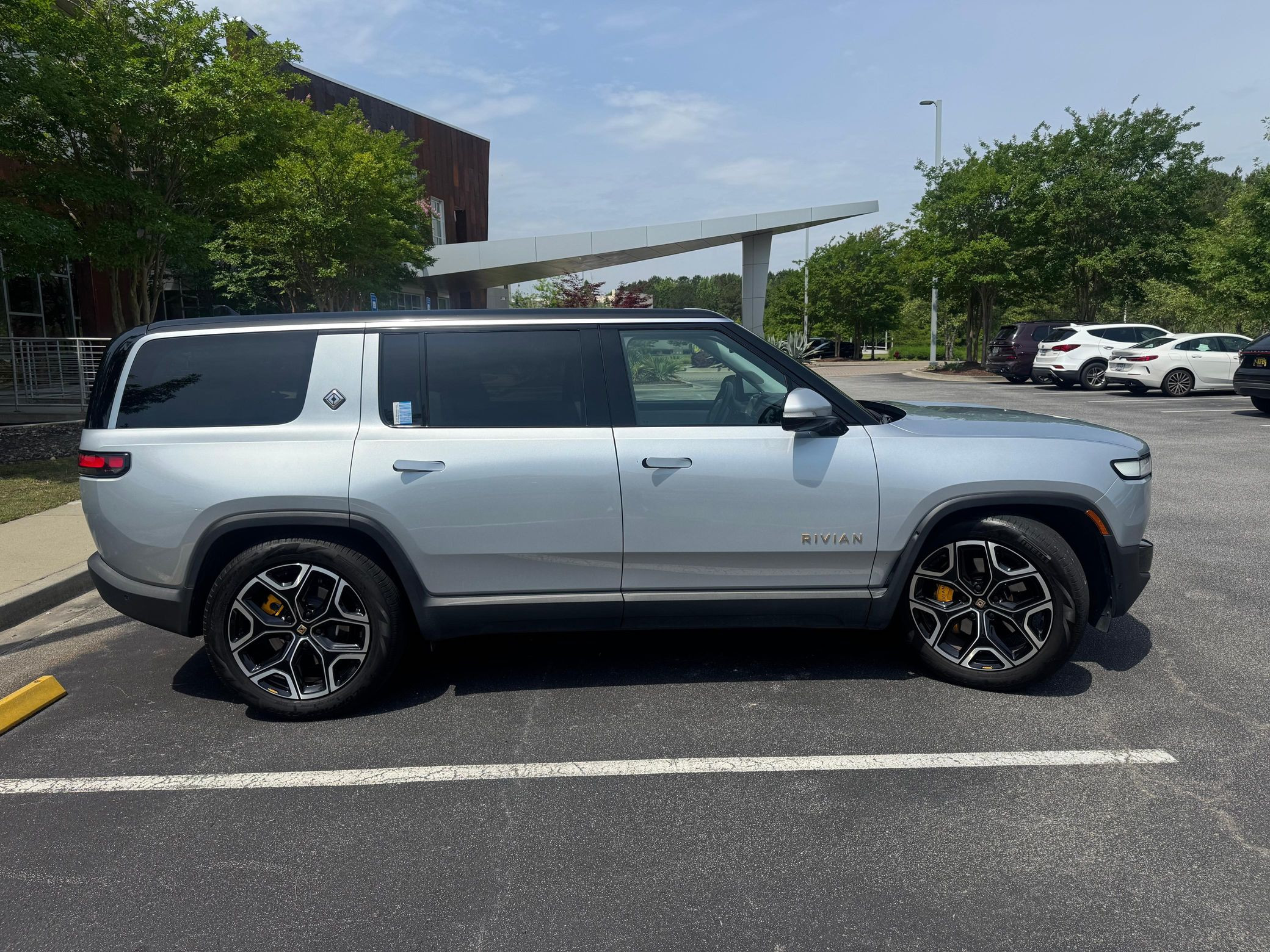 2023 Rivian R1S Adventure Edition - Image 83