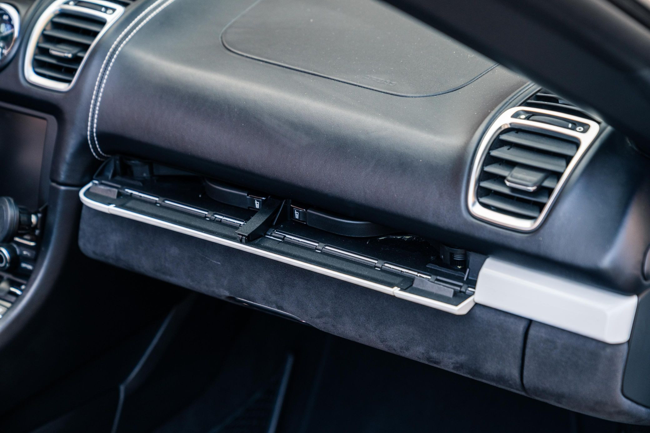 2016 Porsche Boxster Spyder - Image 29