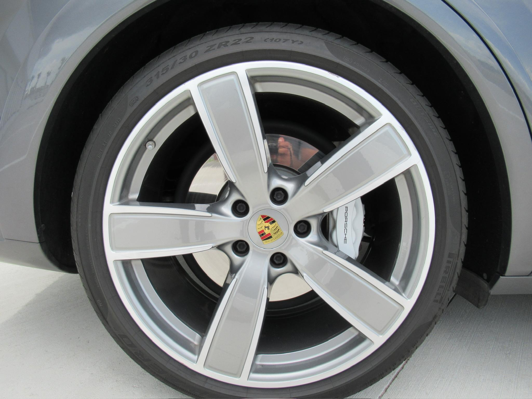 2019 Porsche Cayenne Turbo - Image 83