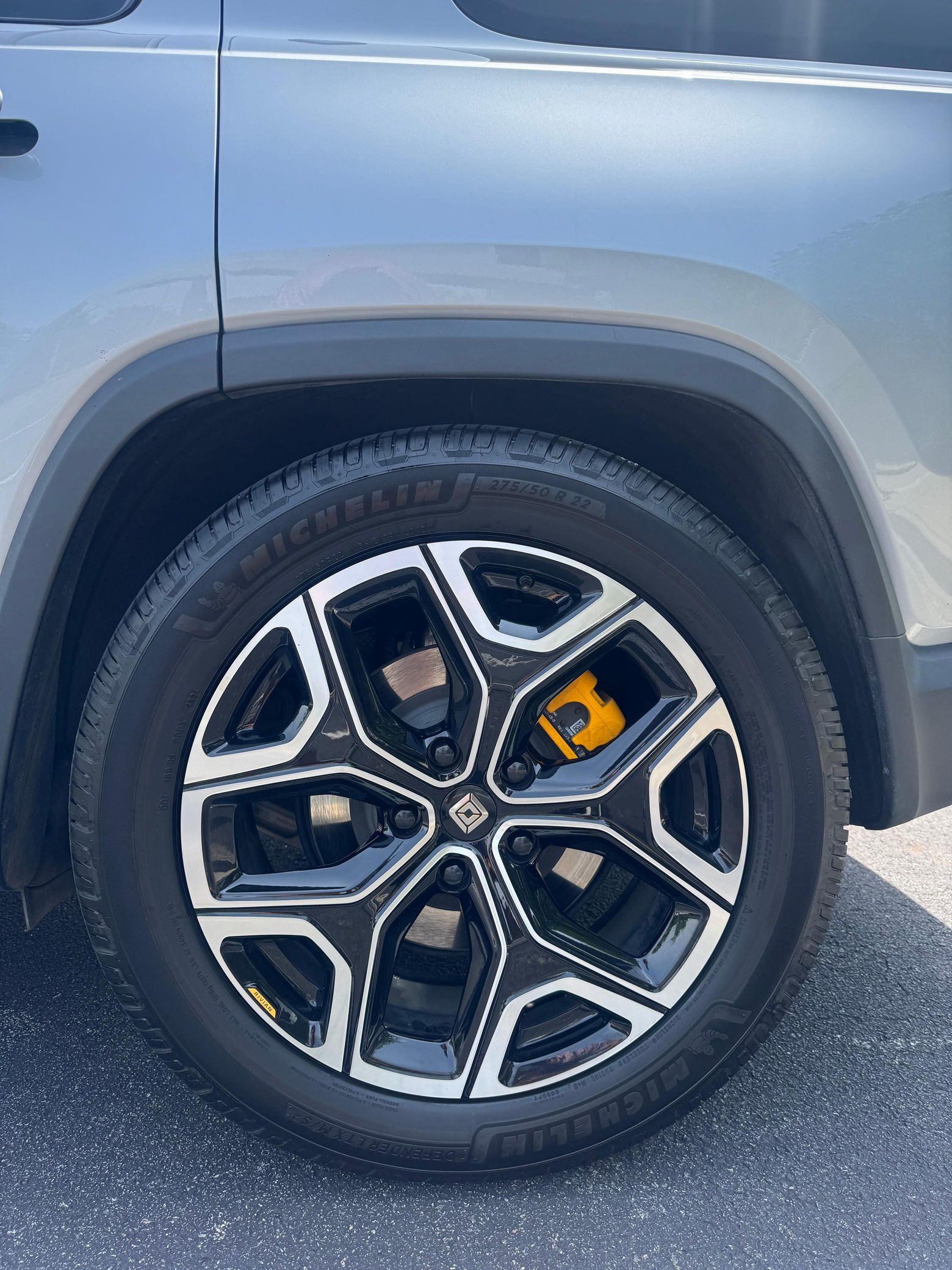 2023 Rivian R1S Adventure Edition - Image 85