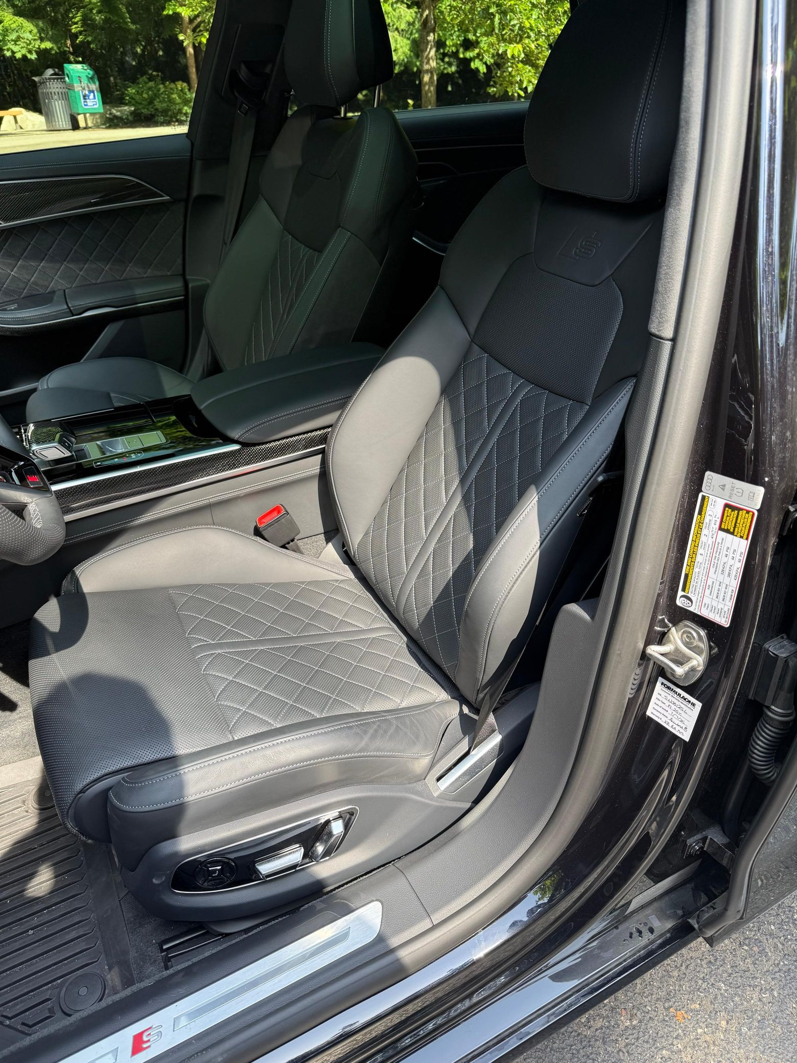 2025 Audi S8 - Image 75