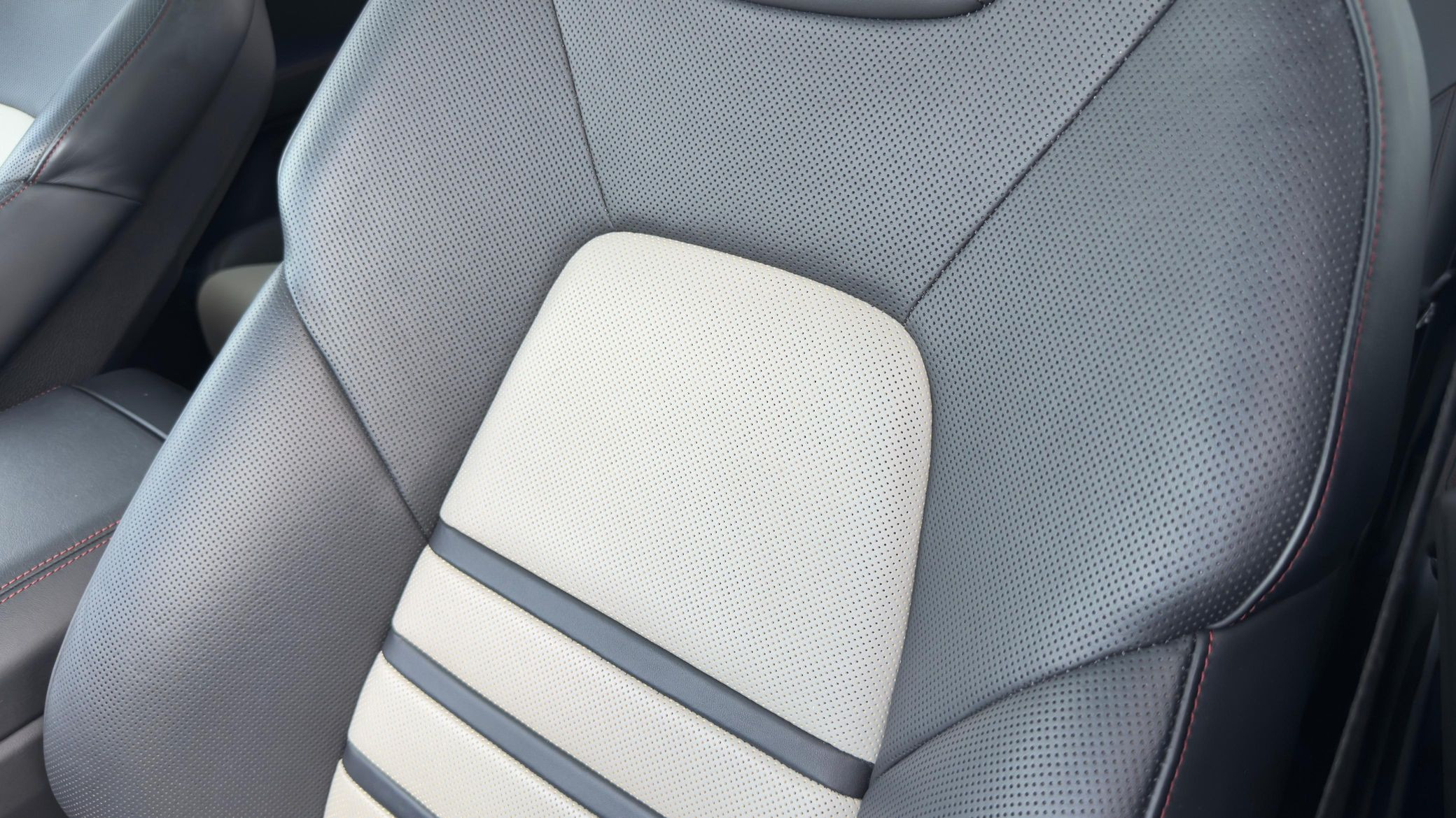 2019 Porsche Cayenne Turbo - Image 84