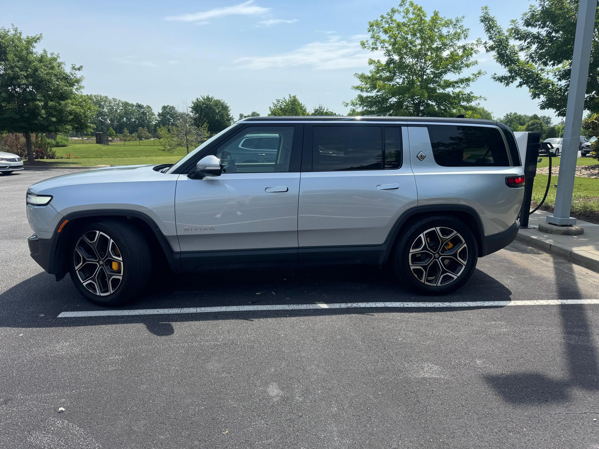 2023 Rivian R1S Adventure Edition - Image 86
