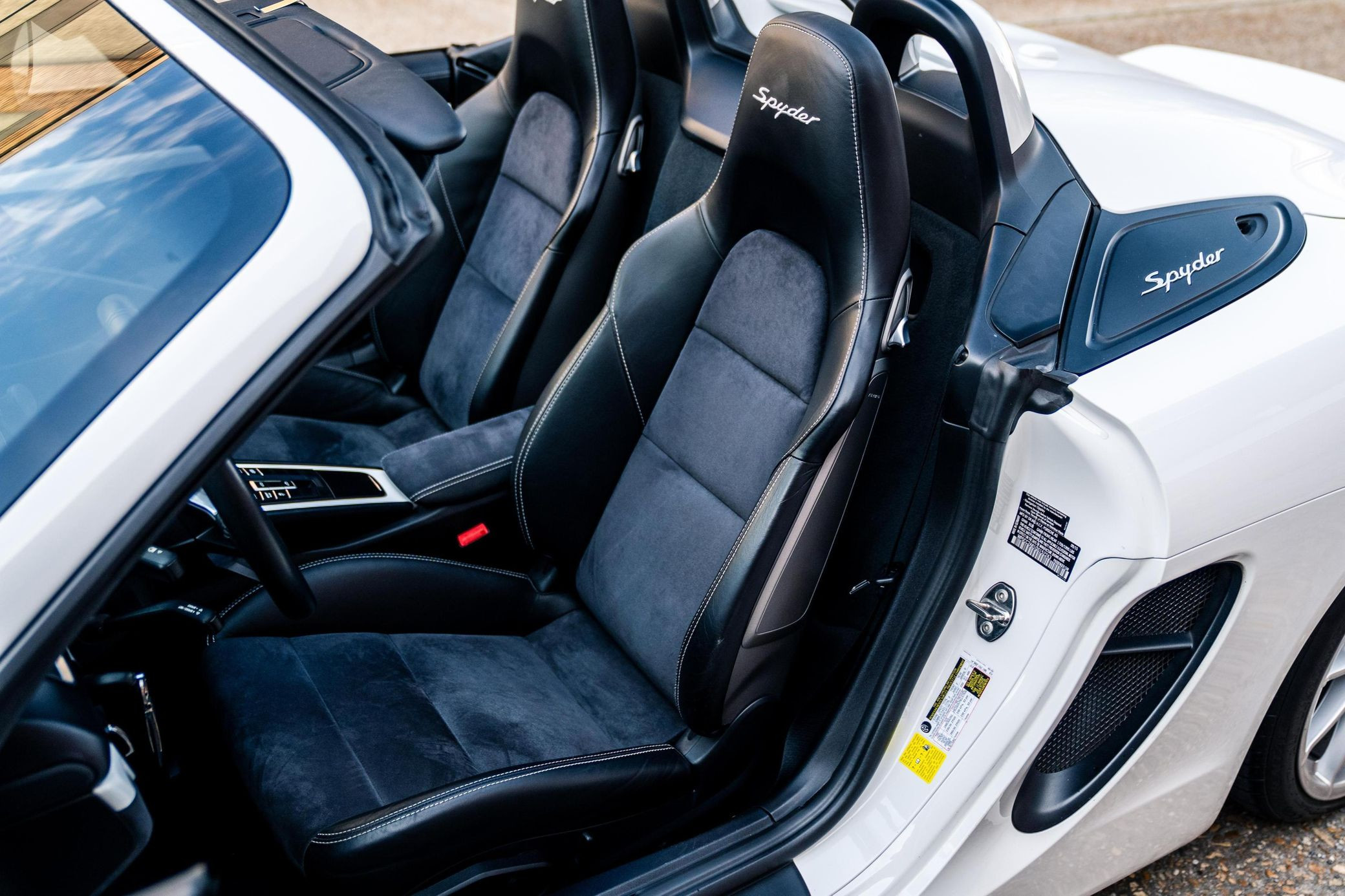 2016 Porsche Boxster Spyder - Image 32