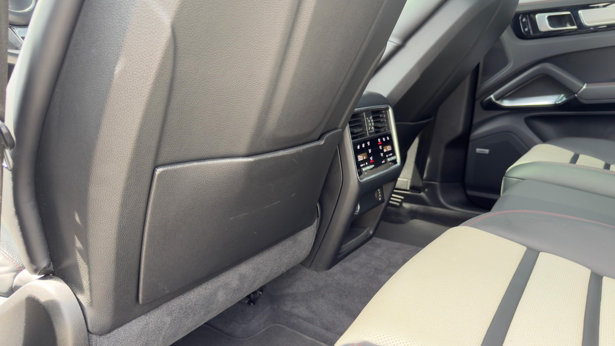 2019 Porsche Cayenne Turbo - Image 86