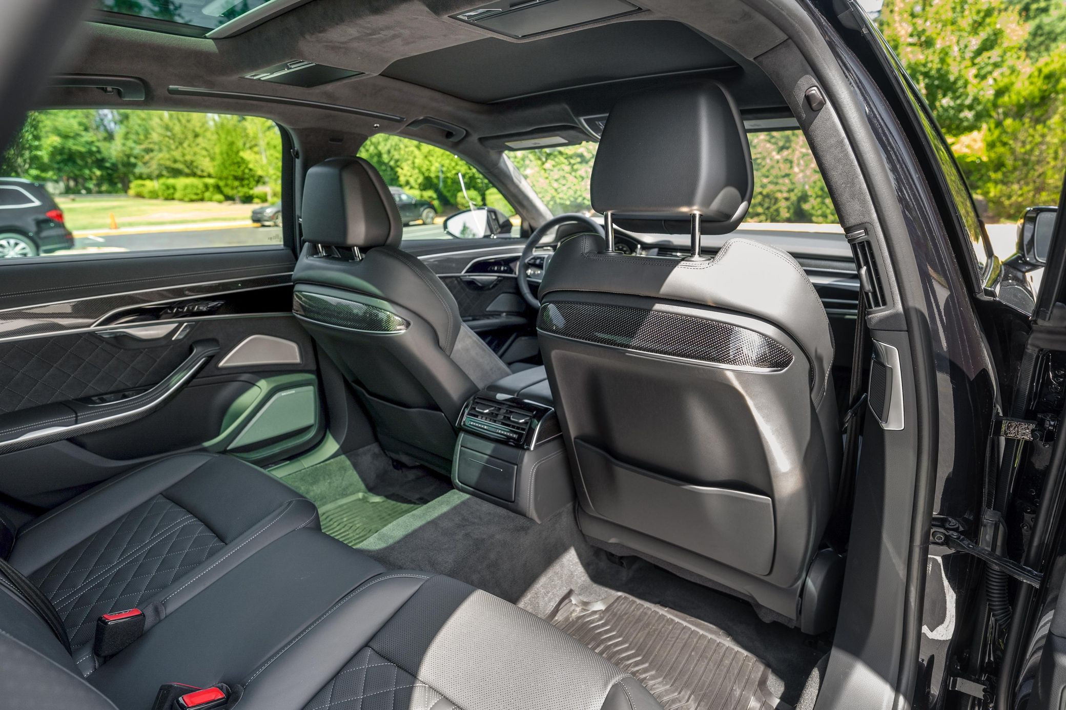 2025 Audi S8 - Image 78