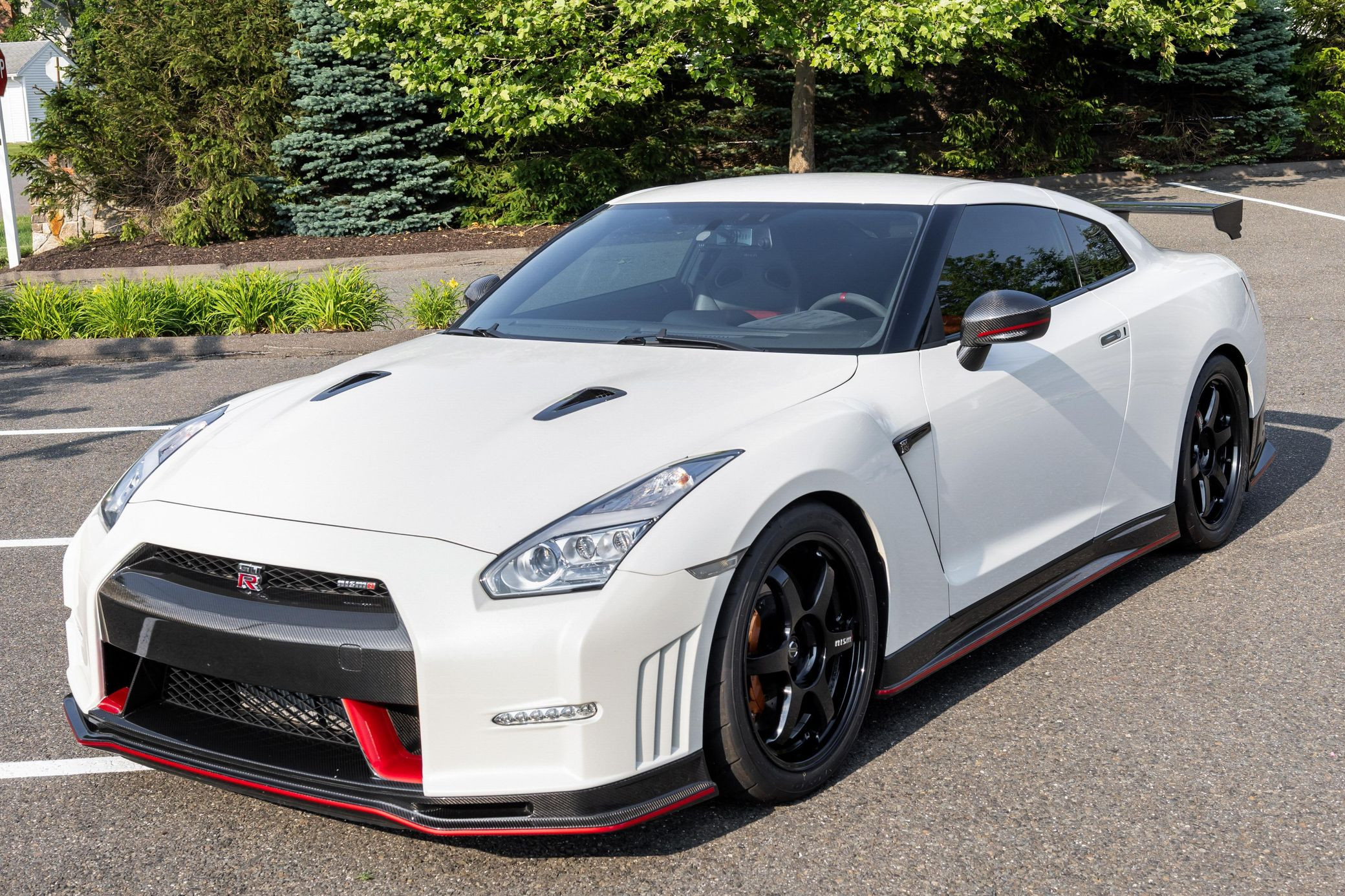 2015 Nissan GT-R NISMO - Image 71