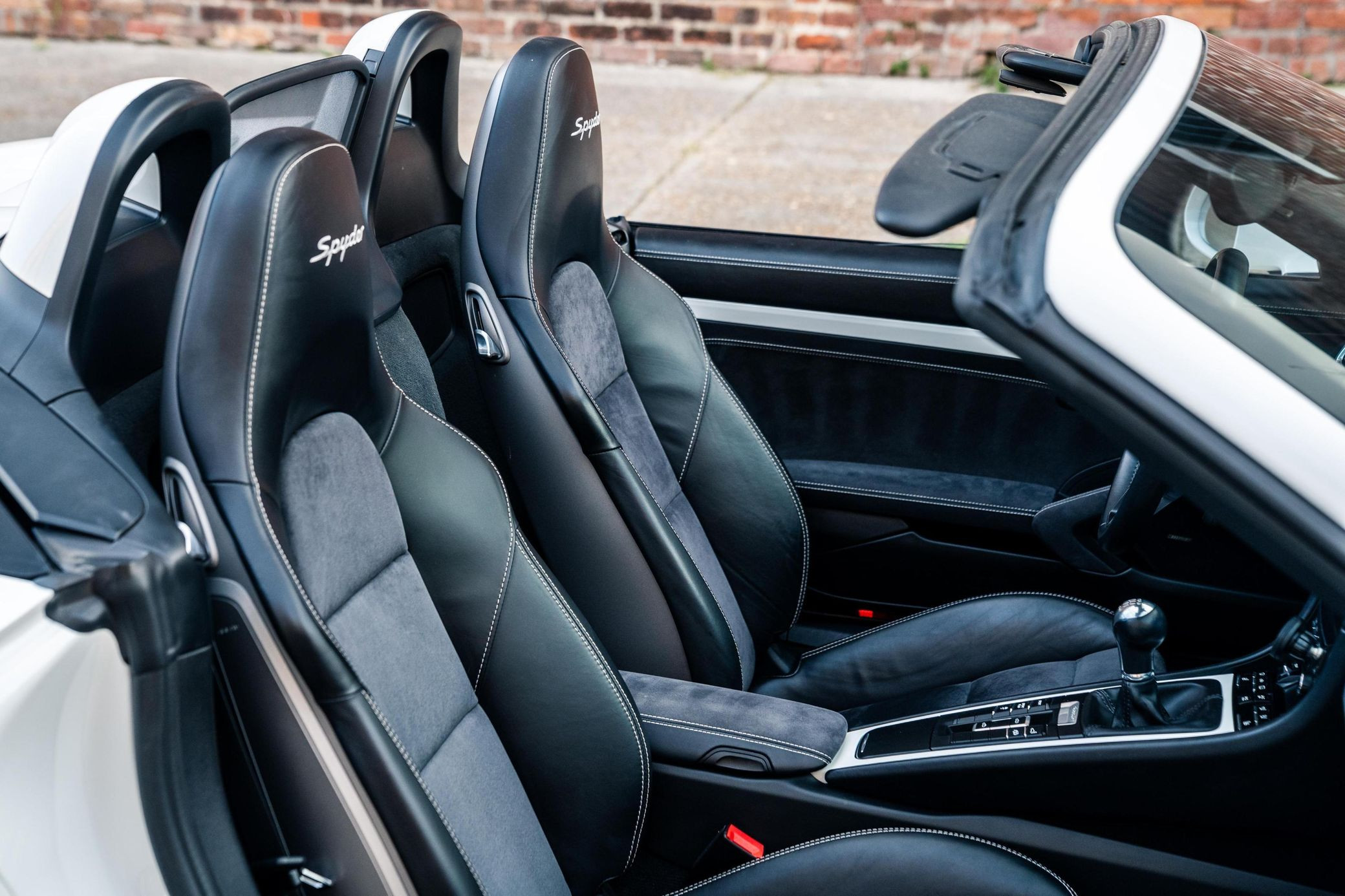 2016 Porsche Boxster Spyder - Image 34