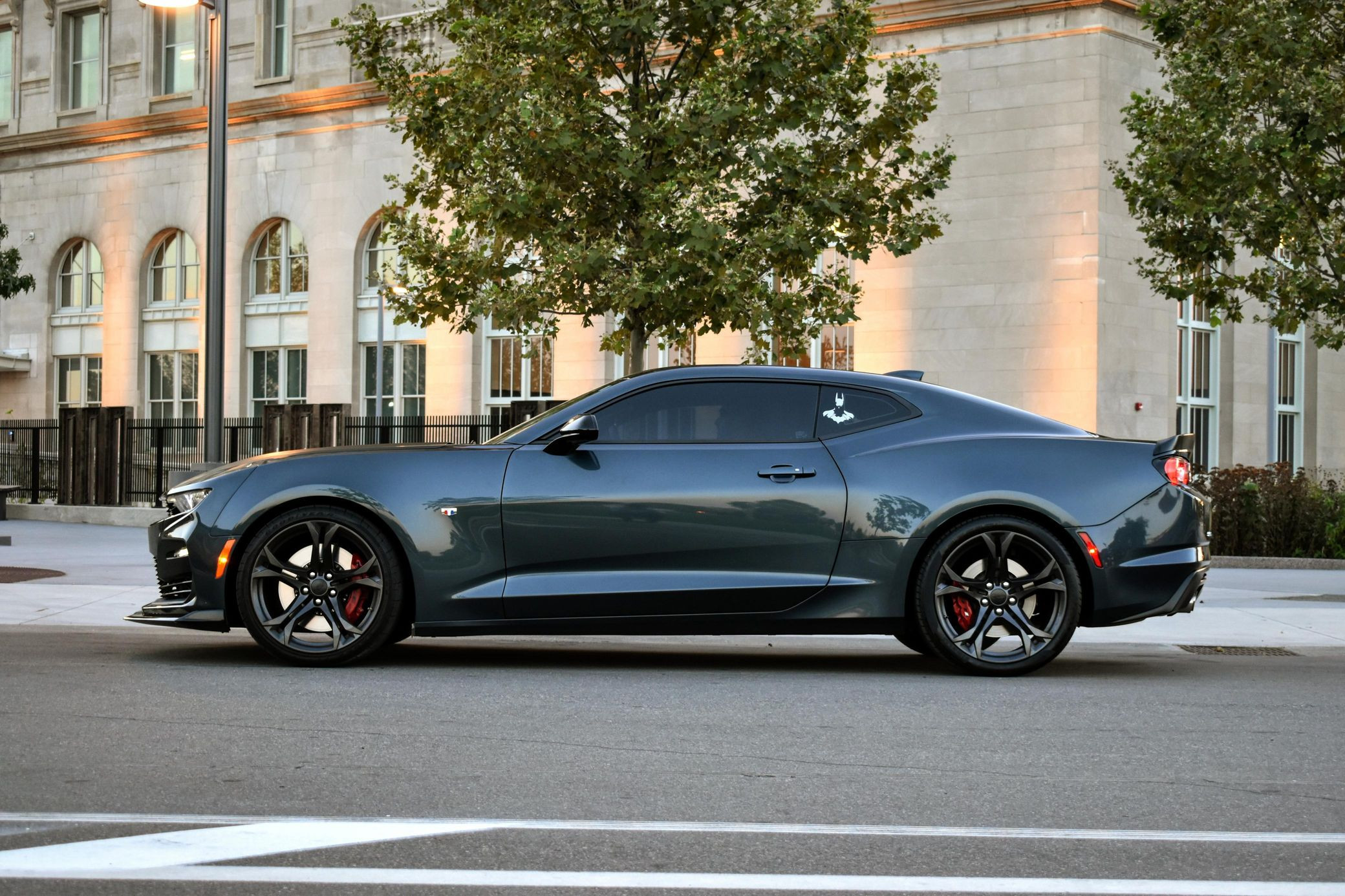 2019 Chevrolet Camaro 2SS - Image 2