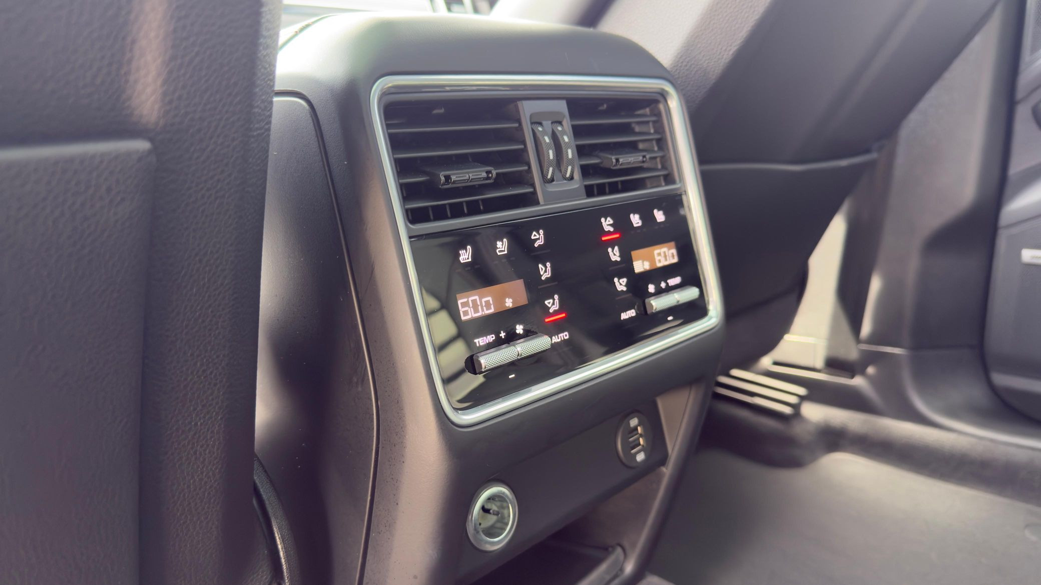 2019 Porsche Cayenne Turbo - Image 94