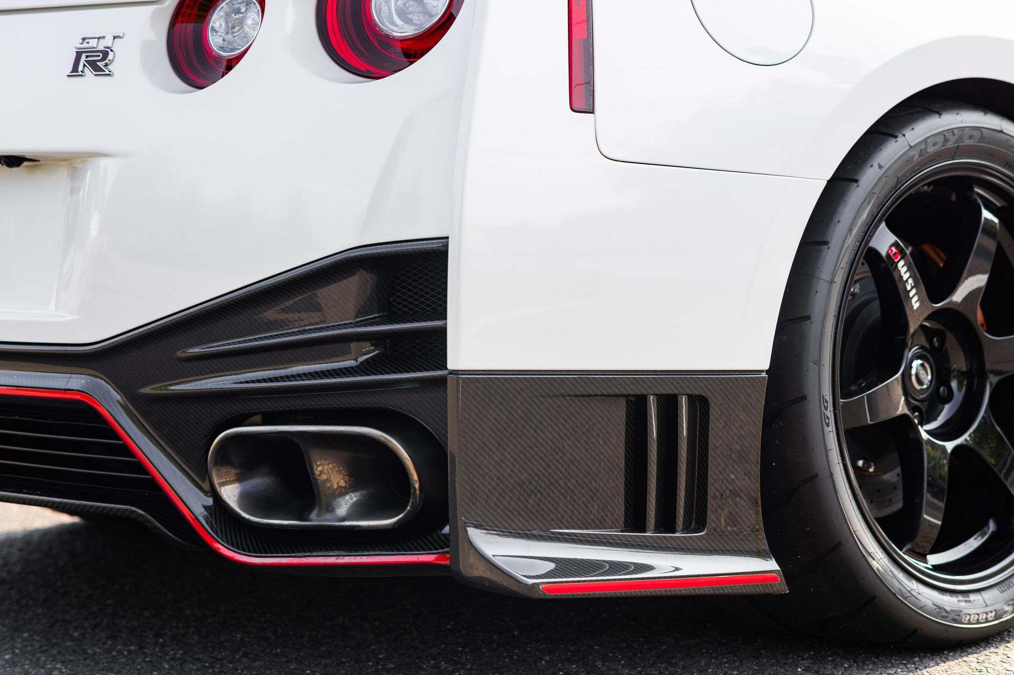 2015 Nissan GT-R NISMO - Image 77