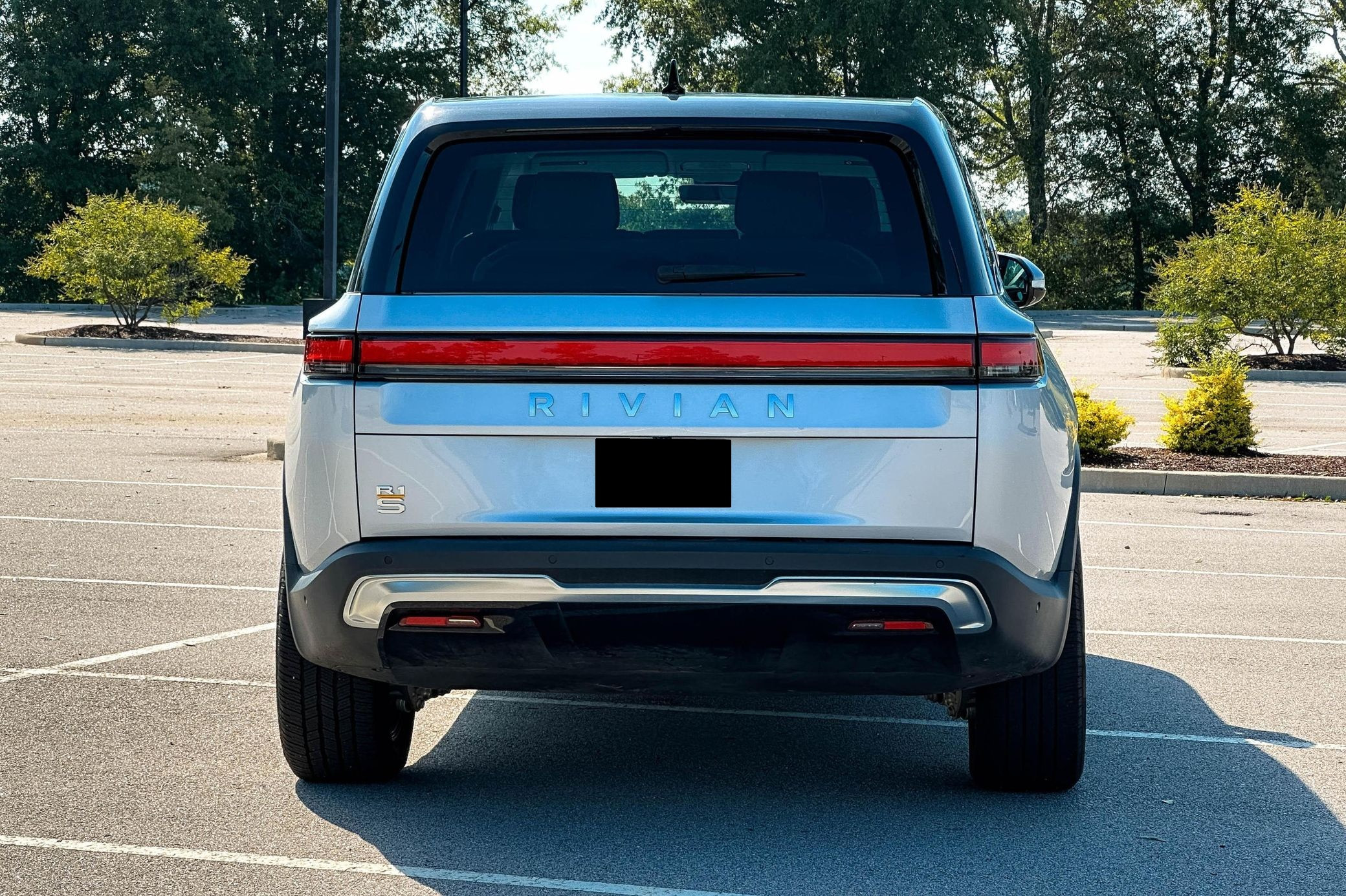 2023 Rivian R1S Adventure Edition - Image 10