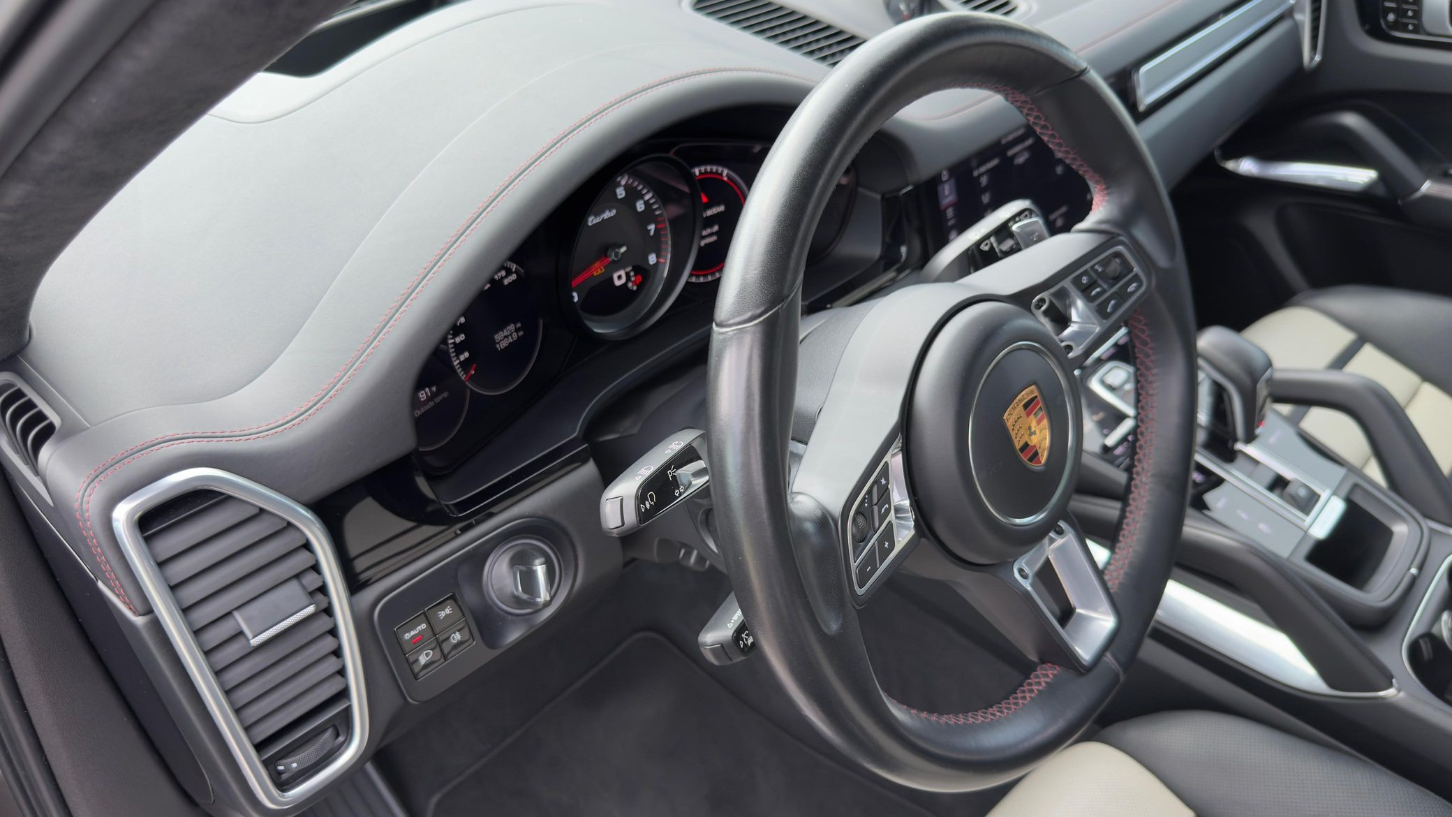 2019 Porsche Cayenne Turbo - Image 5