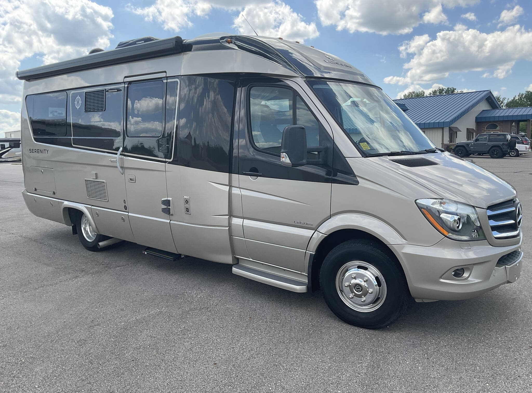 2019 Leisure Travel Serenity S24CB - Image 2