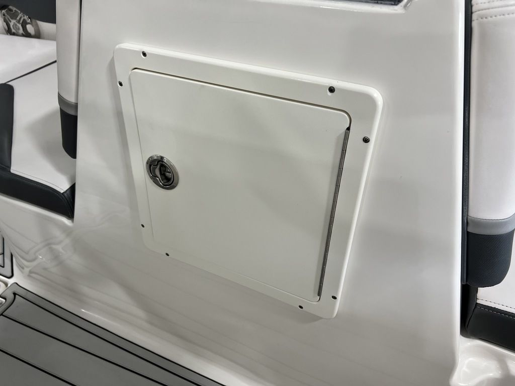 2019 Chaparral 191 Suncoast - Image 11