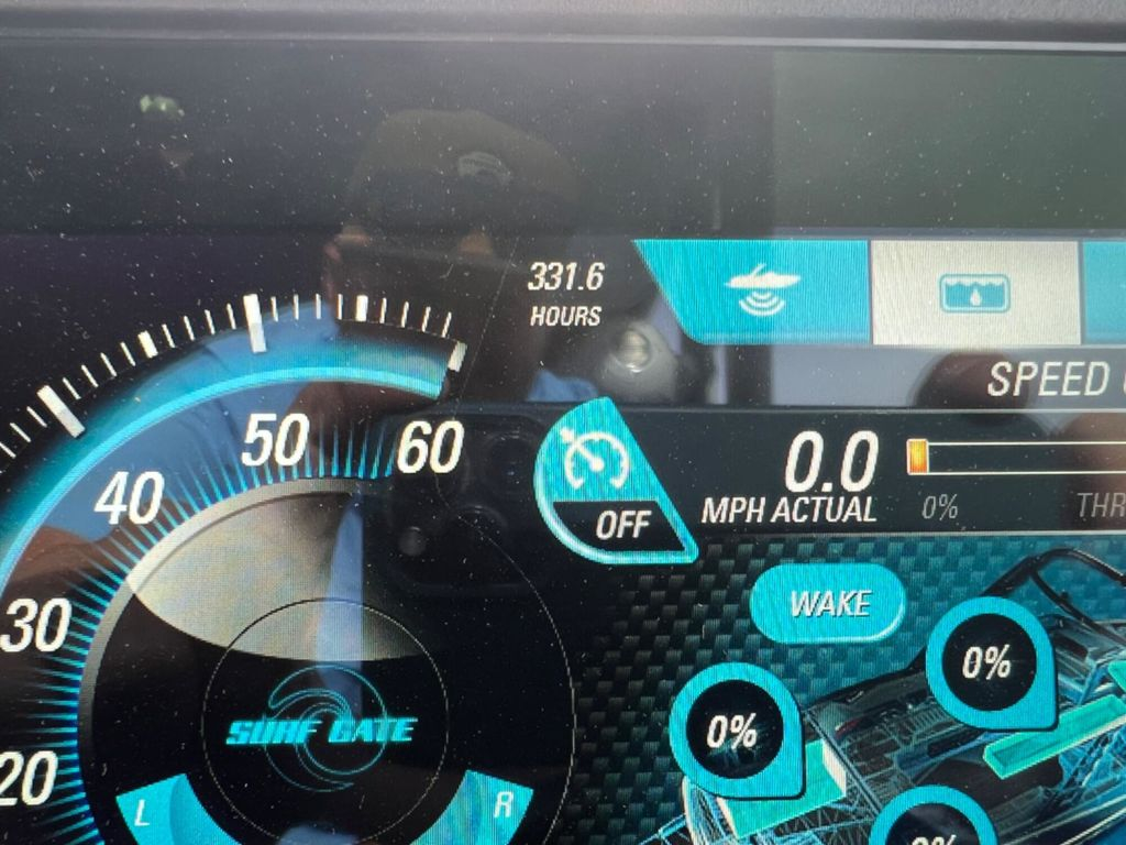 2019 Malibu Boats 23 LSV - Image 37