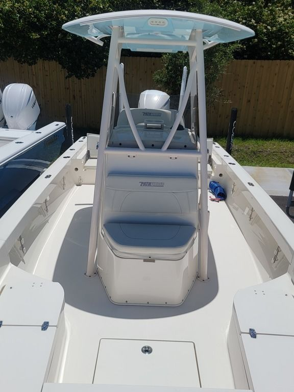 2018 Pathfinder Boats 2600 TRS - Image 11