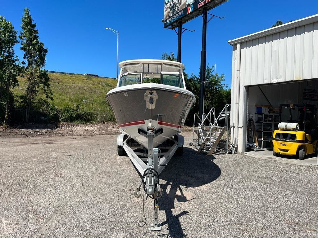 2018 Pursuit DC 265 - Image 3