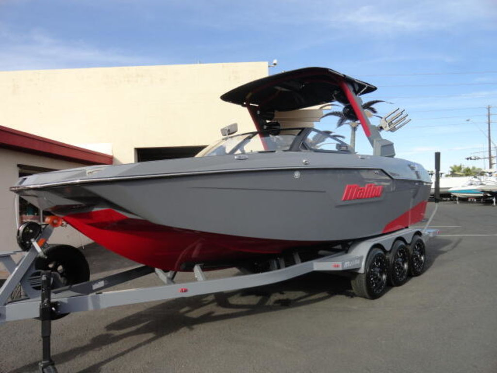 2021 Malibu Boats M240