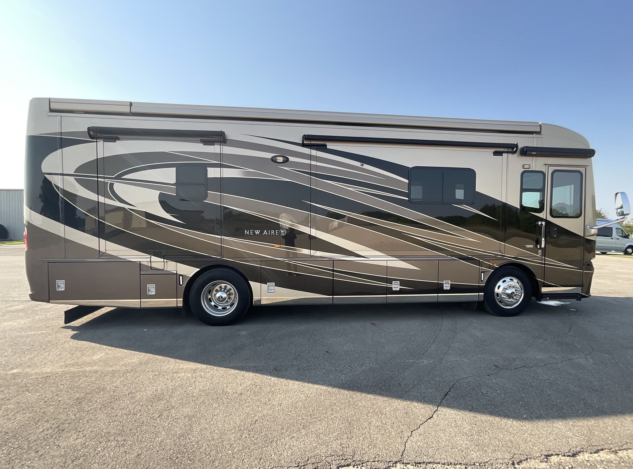 2018 Newmar New Aire 3341 - Image 15