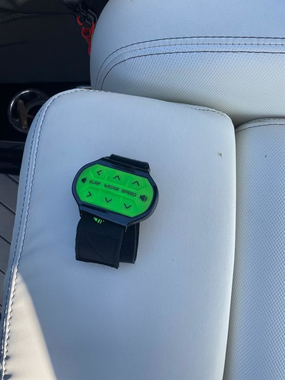 2018 Malibu Boats 24 MXZ - Image 12