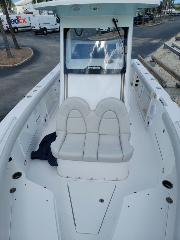2020 Everglades 255CC - Image 8