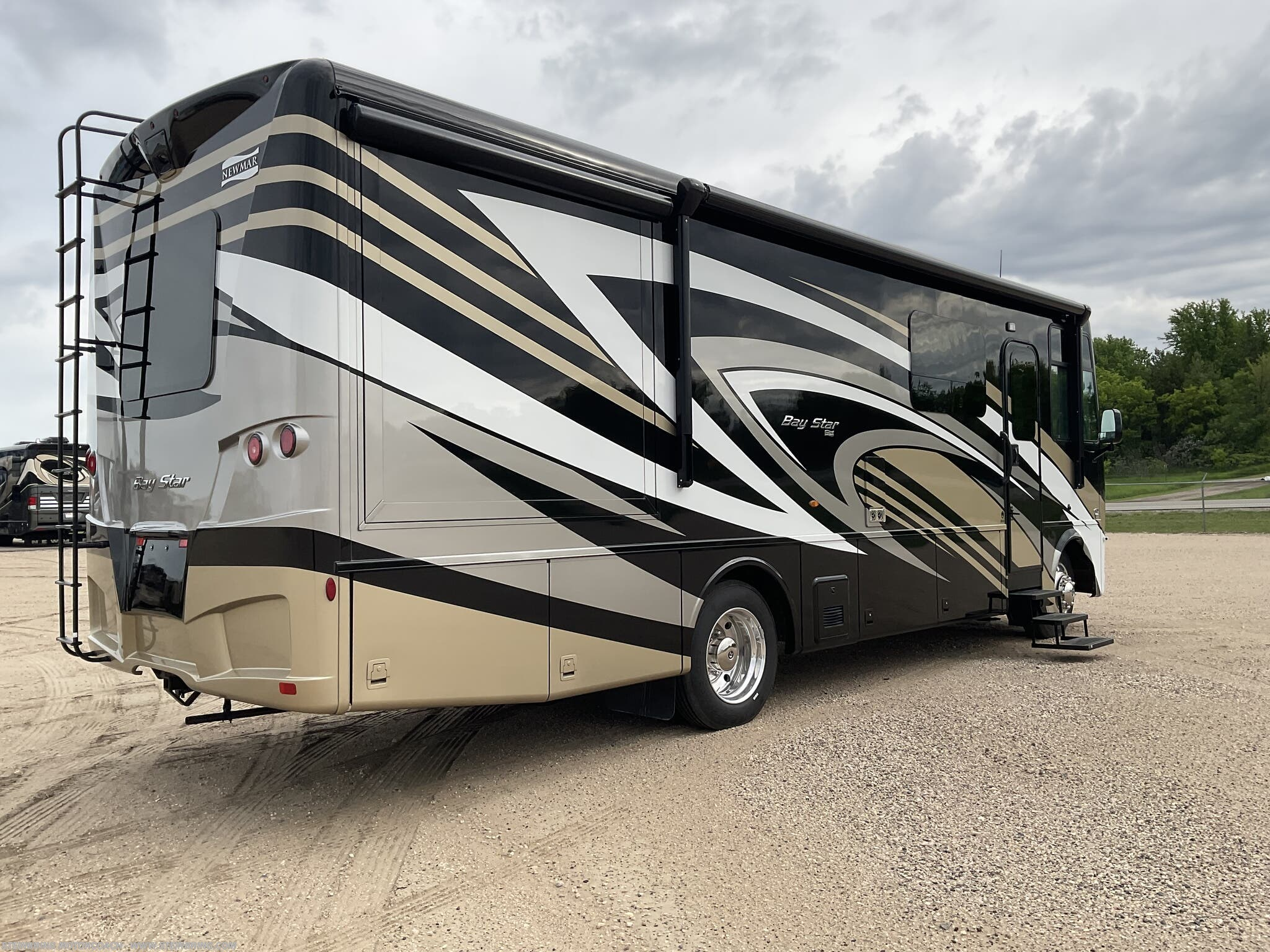 2022 Newmar Bay Star 3014 - Image 14