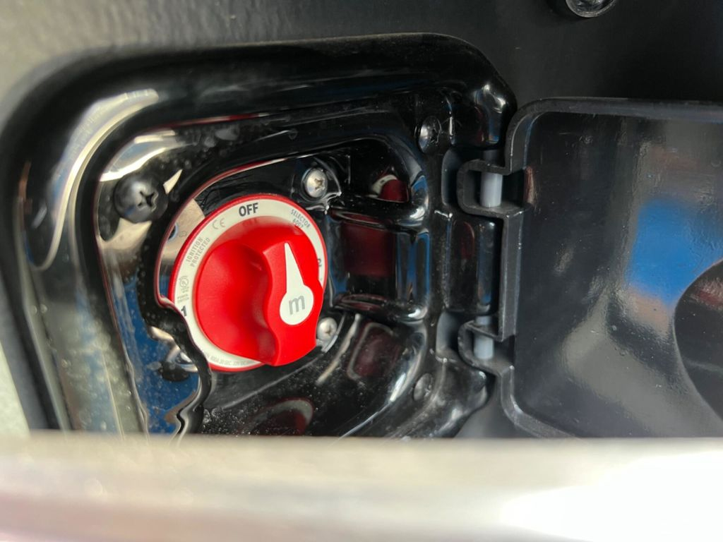 2019 Malibu Boats 23 LSV - Image 40