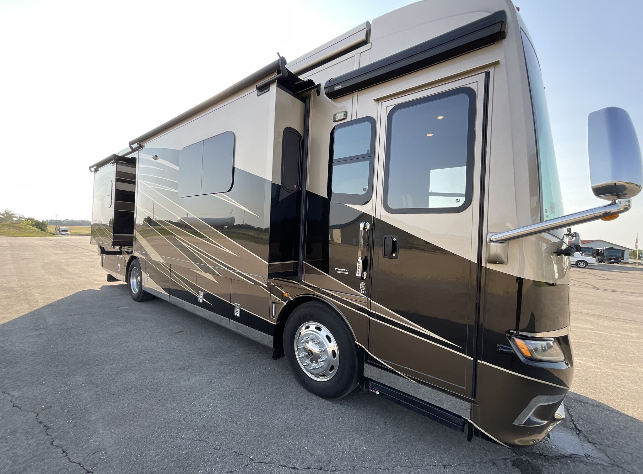 2018 Newmar New Aire 3341 - Image 3