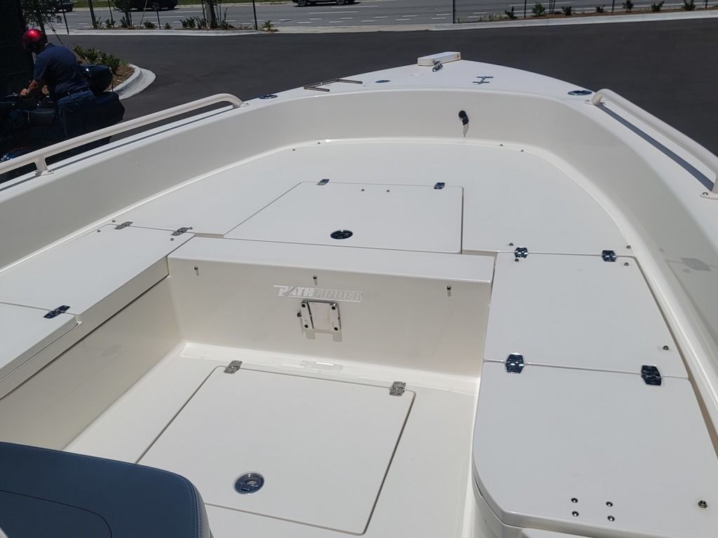 2018 Pathfinder Boats 2600 TRS - Image 14