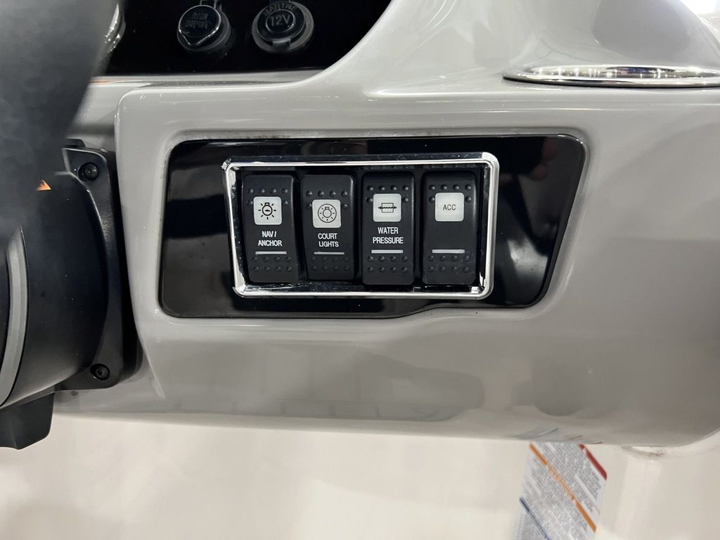 2019 Chaparral 191 Suncoast - Image 15