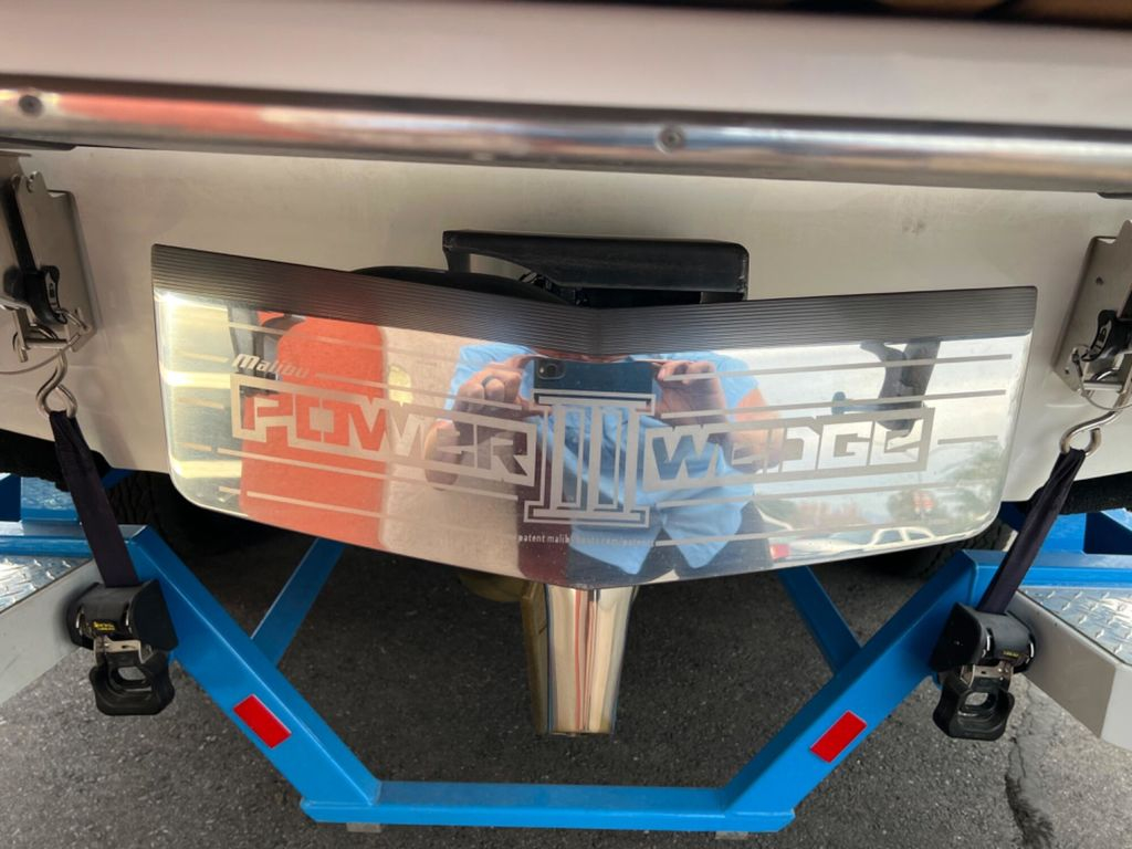 2019 Malibu Boats 23 LSV - Image 41