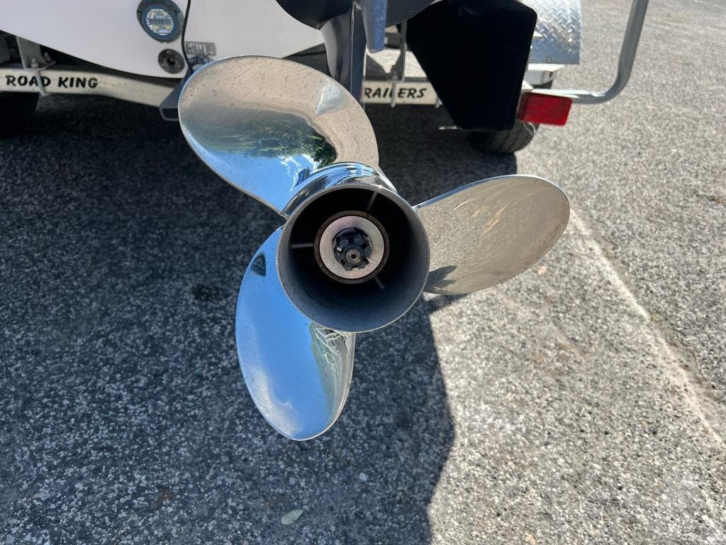 2018 Pursuit DC 265 - Image 7