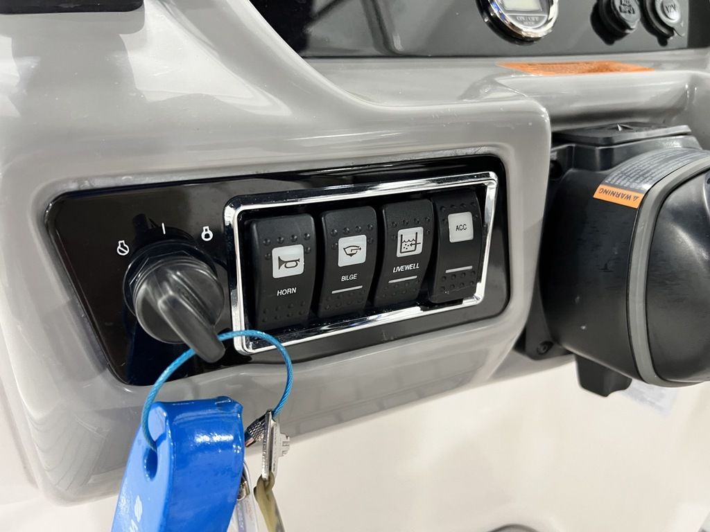 2019 Chaparral 191 Suncoast - Image 16