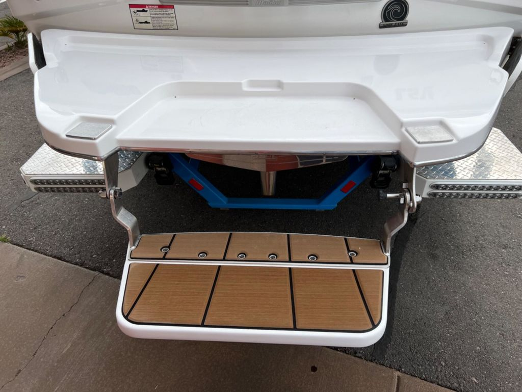 2019 Malibu Boats 23 LSV - Image 42