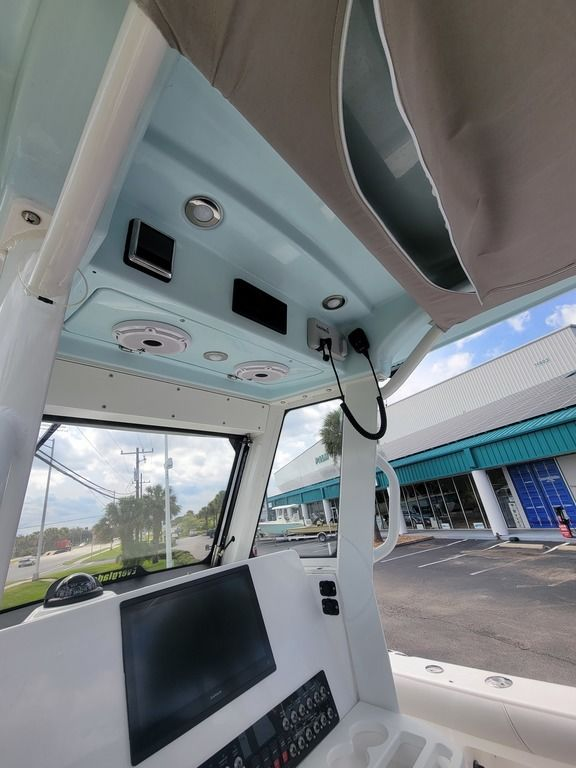 2020 Everglades 255CC - Image 11