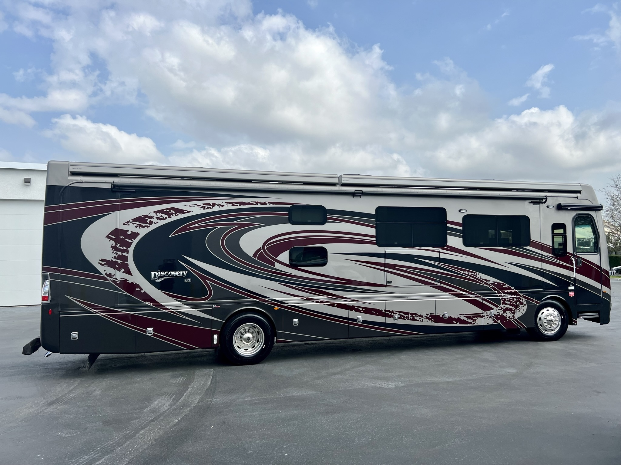 2020 Fleetwood Discovery LXE 40G - Image 23